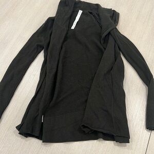 Lululemon green sweater